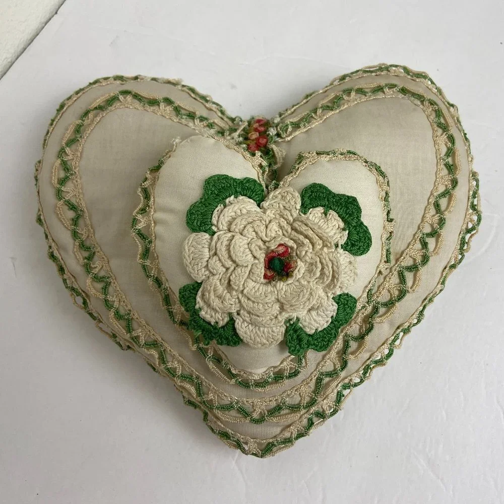 Vintage Retro Pillow Heart